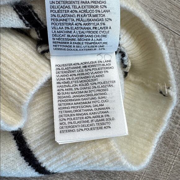 H&M Women’s Cream and Black Striped Knit Top - Picture 6 of 9